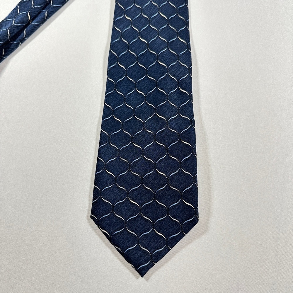 Men’s Bill Blass Italian Made Necktie - Picture 2 of 6